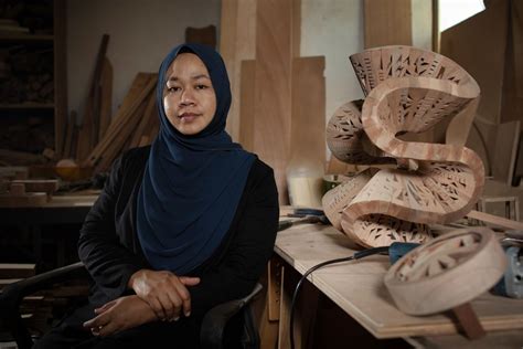 “Tradition Transformed: Exploring Modern Malaysian Sculpture” – A Journey into the Artistic Soul of Malaysia